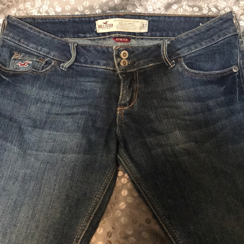 Hollister Capri